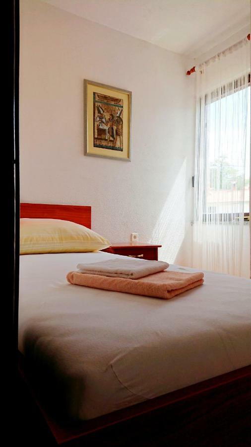 Apartments Rogocana ลาบิน ภายนอก รูปภาพ