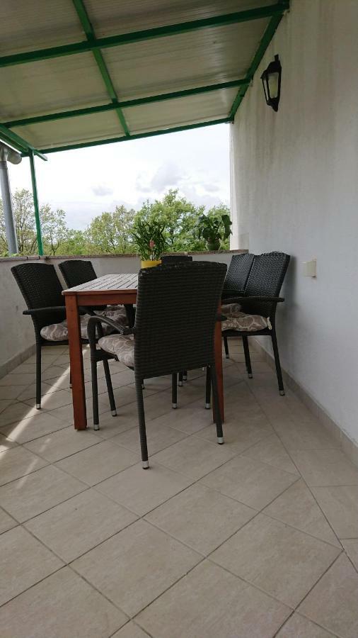 Apartments Rogocana ลาบิน ภายนอก รูปภาพ